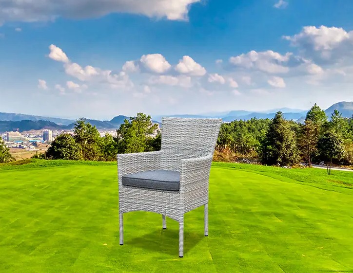 Alegeri ecologice: Materiale durabile în design de scaun stivuibil